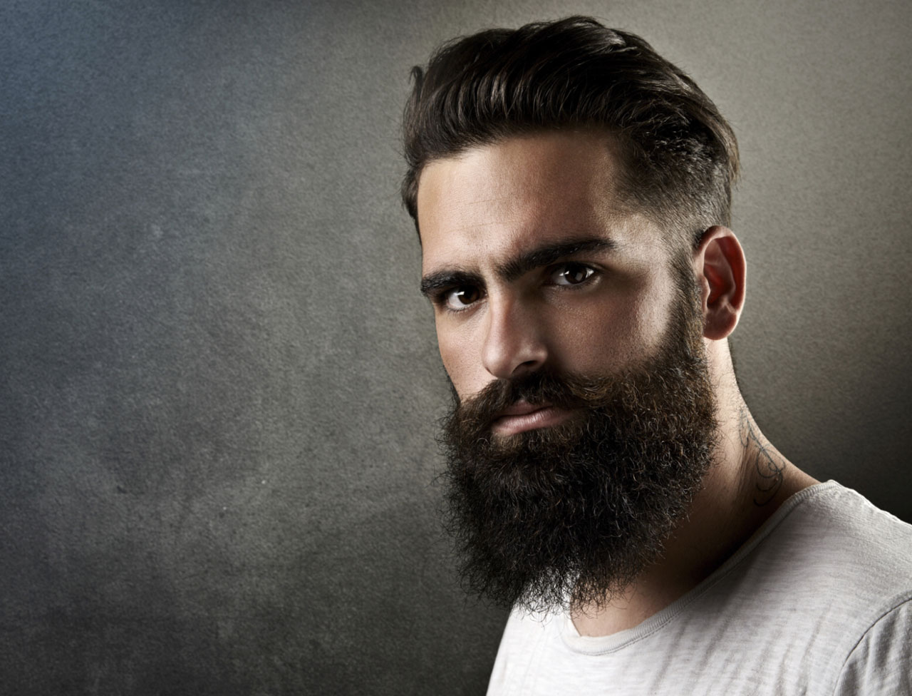 Pour tailler sa barbe il faut disposer d un nécessaire adapté à ces traitements